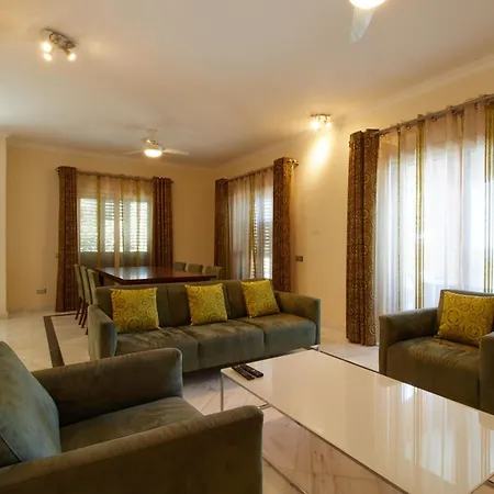 Amorosa Beach 6 Villa *