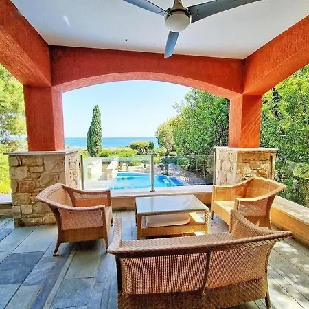 Amorosa Beach 6 * Neo Chorio